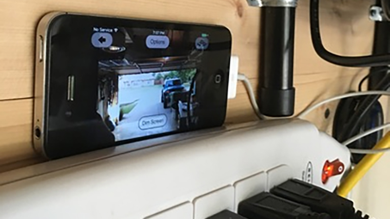 Illustration for article titled 11 DIY Projects to Turn Your House Into a Smart Home